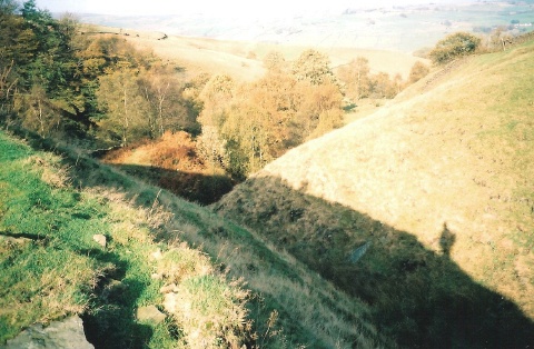 ash2001-011.jpgSunny afternoon as we finish the descent.